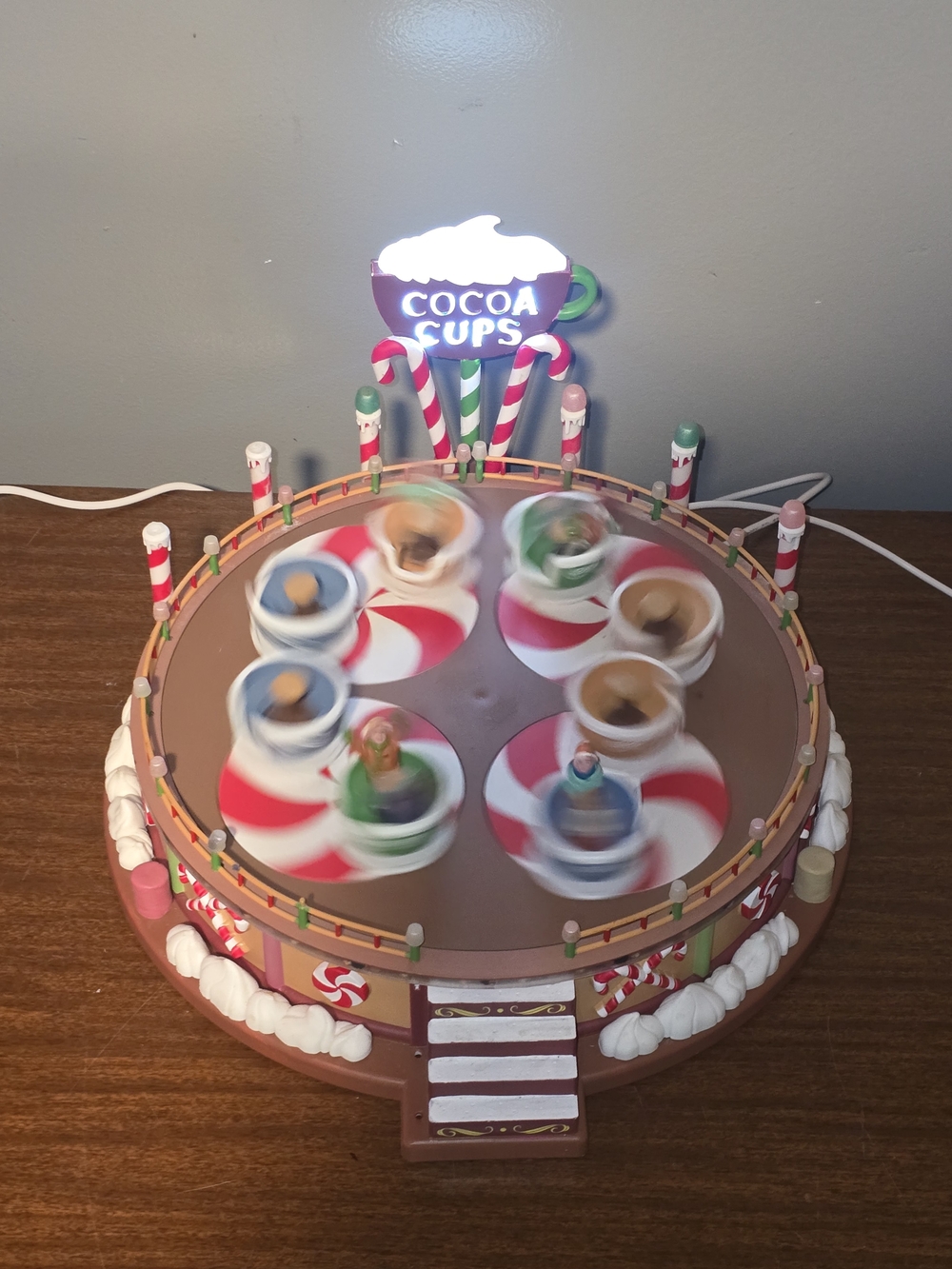 LEMAX Cocoa Cups Holiday Village Carnival Midway Ride -animated